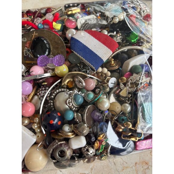 Mixed Craft Beads & Jewelry Making Supplies 2 Lbs 5 Oz Assorted Materials & Colo - Picture 8 of 16